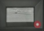 Standbild Futuristische Vision einer möglichen fernsehgesteuerten Atomrakete europäische Theater, 1947, aus Sekunde 56 historischem Filmmaterial Videoclip 65675075818
