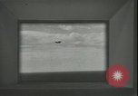 Standbild Futuristische Vision einer möglichen fernsehgesteuerten Atomrakete europäische Theater, 1947, aus Sekunde 57 historischem Filmmaterial Videoclip 65675075818