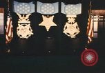 Standbild Pentagon Halle der Helden Namensschilder Arlington Virginia USA, 1968, aus Sekunde 21 historischem Filmmaterial Videoclip 65675075828