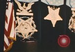 Standbild Pentagon Halle der Helden Namensschilder Arlington Virginia USA, 1968, aus Sekunde 43 historischem Filmmaterial Videoclip 65675075828