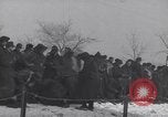 Standbild deutschen Gefangenen Ardennen Luxemburg, 1945, aus Sekunde 16 historischem Filmmaterial Videoclip 65675075831