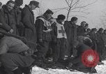 Standbild deutschen Gefangenen Ardennen Luxemburg, 1945, aus Sekunde 58 historischem Filmmaterial Videoclip 65675075831