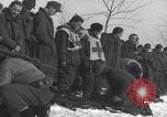 Standbild deutschen Gefangenen Ardennen Luxemburg, 1945, aus Sekunde 59 historischem Filmmaterial Videoclip 65675075831