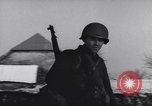 Standbild Deutschland Infanterie Bavigne Luxemburg, 1945, aus Sekunde 21 historischem Filmmaterial Videoclip 65675075832
