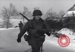 Standbild Deutschland Infanterie Bavigne Luxemburg, 1945, aus Sekunde 23 historischem Filmmaterial Videoclip 65675075832