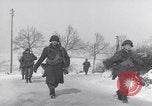 Standbild Deutschland Infanterie Bavigne Luxemburg, 1945, aus Sekunde 32 historischem Filmmaterial Videoclip 65675075832