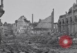 Standbild USA Soldaten Köln Deutschland, 1945, aus Sekunde 43 historischem Filmmaterial Videoclip 65675075833