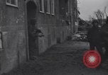 Standbild USA Soldaten Köln Deutschland, 1945, aus Sekunde 17 historischem Filmmaterial Videoclip 65675075834