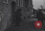 Standbild USA Soldaten Köln Deutschland, 1945, aus Sekunde 20 historischem Filmmaterial Videoclip 65675075834