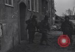 Standbild USA Soldaten Köln Deutschland, 1945, aus Sekunde 21 historischem Filmmaterial Videoclip 65675075834