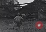 Standbild USA Soldaten Köln Deutschland, 1945, aus Sekunde 37 historischem Filmmaterial Videoclip 65675075834