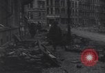 Standbild USA Soldaten Köln Deutschland, 1945, aus Sekunde 41 historischem Filmmaterial Videoclip 65675075834