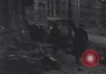Standbild USA Soldaten Köln Deutschland, 1945, aus Sekunde 48 historischem Filmmaterial Videoclip 65675075834