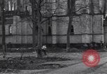Standbild USA Soldaten Köln Deutschland, 1945, aus Sekunde 61 historischem Filmmaterial Videoclip 65675075834