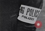 Standbild deutsche zivile Neuss Deutschland, 1945, aus Sekunde 17 historischem Filmmaterial Videoclip 65675075836