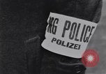 Standbild deutsche zivile Neuss Deutschland, 1945, aus Sekunde 18 historischem Filmmaterial Videoclip 65675075836