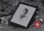 Standbild deutsche zivile Neuss Deutschland, 1945, aus Sekunde 42 historischem Filmmaterial Videoclip 65675075836