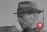 Standbild deutsche zivile Neuss Deutschland, 1945, aus Sekunde 56 historischem Filmmaterial Videoclip 65675075836
