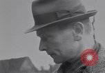 Standbild deutsche zivile Neuss Deutschland, 1945, aus Sekunde 59 historischem Filmmaterial Videoclip 65675075836