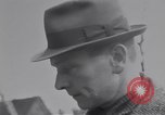 Standbild deutsche zivile Neuss Deutschland, 1945, aus Sekunde 61 historischem Filmmaterial Videoclip 65675075836