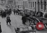 Immagine di Civili tedesco Neuss Germania, 1945, secondo 6 filmato di repertorio 65675075837