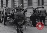 Immagine di Civili tedesco Neuss Germania, 1945, secondo 19 filmato di repertorio 65675075837