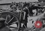 Immagine di Civili tedesco Neuss Germania, 1945, secondo 26 filmato di repertorio 65675075837