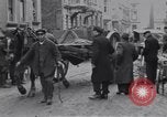 Immagine di Civili tedesco Neuss Germania, 1945, secondo 43 filmato di repertorio 65675075837