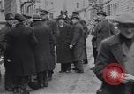 Immagine di Civili tedesco Neuss Germania, 1945, secondo 53 filmato di repertorio 65675075837