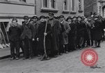 Immagine di Civili tedesco Neuss Germania, 1945, secondo 57 filmato di repertorio 65675075837