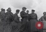 Standbild Alliierten Offiziere Werben Deutschland, 1945, aus Sekunde 17 historischem Filmmaterial Videoclip 65675075888