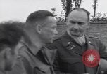 Image États-Unis aviateurs Wackersleben Allemagne, 1945, de la seconde 26 séquences d'archives historiques vidéo 65675075889