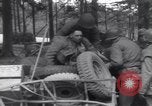 Image Medic a tendance à blessé un soldat américain Wegscheid Allemagne, 1945, de la seconde 59 séquences d'archives historiques vidéo 65675075891