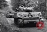 Immagine di Ferito US Soldier Tank equipaggio seconda guerra mondiale Wegscheid Germania, 1945, secondo 11 filmato di repertorio 65675075892