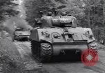Immagine di Ferito US Soldier Tank equipaggio seconda guerra mondiale Wegscheid Germania, 1945, secondo 12 filmato di repertorio 65675075892