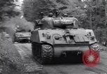 Immagine di Ferito US Soldier Tank equipaggio seconda guerra mondiale Wegscheid Germania, 1945, secondo 13 filmato di repertorio 65675075892