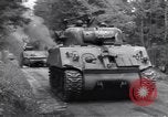 Immagine di Ferito US Soldier Tank equipaggio seconda guerra mondiale Wegscheid Germania, 1945, secondo 14 filmato di repertorio 65675075892