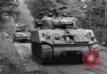 Immagine di Ferito US Soldier Tank equipaggio seconda guerra mondiale Wegscheid Germania, 1945, secondo 15 filmato di repertorio 65675075892
