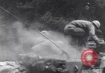 Immagine di Ferito US Soldier Tank equipaggio seconda guerra mondiale Wegscheid Germania, 1945, secondo 26 filmato di repertorio 65675075892