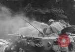 Immagine di Ferito US Soldier Tank equipaggio seconda guerra mondiale Wegscheid Germania, 1945, secondo 28 filmato di repertorio 65675075892