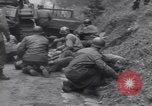 Immagine di Ferito US Soldier Tank equipaggio seconda guerra mondiale Wegscheid Germania, 1945, secondo 40 filmato di repertorio 65675075892