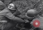 Immagine di Ferito US Soldier Tank equipaggio seconda guerra mondiale Wegscheid Germania, 1945, secondo 44 filmato di repertorio 65675075892
