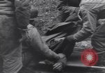 Immagine di Ferito US Soldier Tank equipaggio seconda guerra mondiale Wegscheid Germania, 1945, secondo 54 filmato di repertorio 65675075892