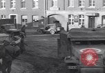 Immagine di I civili ritornano alle loro case Hinsbeck Germania, 1945, secondo 25 filmato di repertorio 65675075901