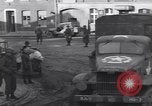 Immagine di I civili ritornano alle loro case Hinsbeck Germania, 1945, secondo 46 filmato di repertorio 65675075901