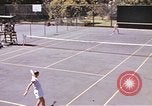 Standbild tennis match Honolulu Hawaii USA, 1945, aus Sekunde 9 historischem Filmmaterial Videoclip 65675075915