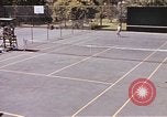 Standbild tennis match Honolulu Hawaii USA, 1945, aus Sekunde 17 historischem Filmmaterial Videoclip 65675075915