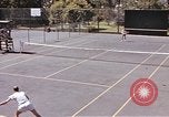 Standbild tennis match Honolulu Hawaii USA, 1945, aus Sekunde 20 historischem Filmmaterial Videoclip 65675075915