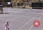 Standbild tennis match Honolulu Hawaii USA, 1945, aus Sekunde 24 historischem Filmmaterial Videoclip 65675075915