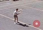 Standbild tennis match Honolulu Hawaii USA, 1945, aus Sekunde 32 historischem Filmmaterial Videoclip 65675075915